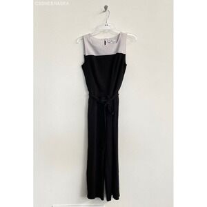 White House Black Market White/Black black jumpsuit. - Size 4